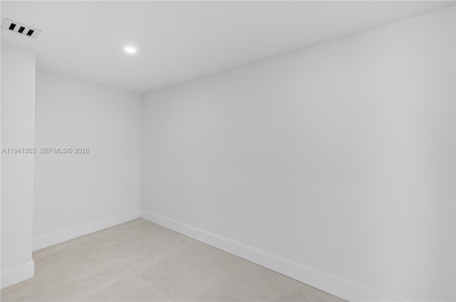 See details 2701 3 / 5 2470 sq. ft. $ 2026-01-08 0 Photo