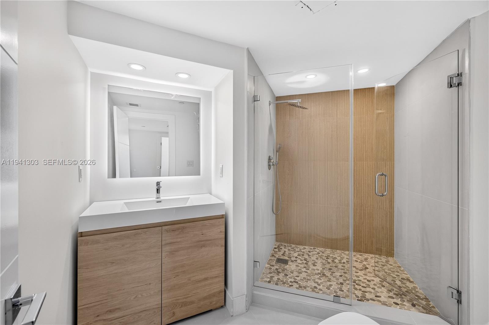 See details 2701 3 / 5 2470 sq. ft. $ 2026-01-08 0 Photo