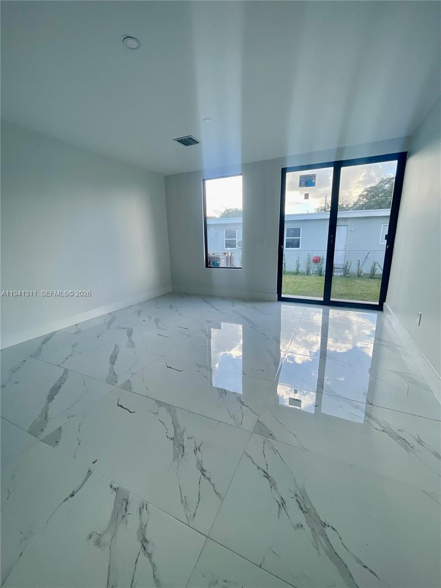 See details / 2144 sq. ft. $ 2026-01-08 0 Photo