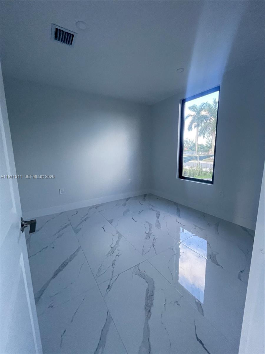 See details / 2144 sq. ft. $ 2026-01-08 0 Photo