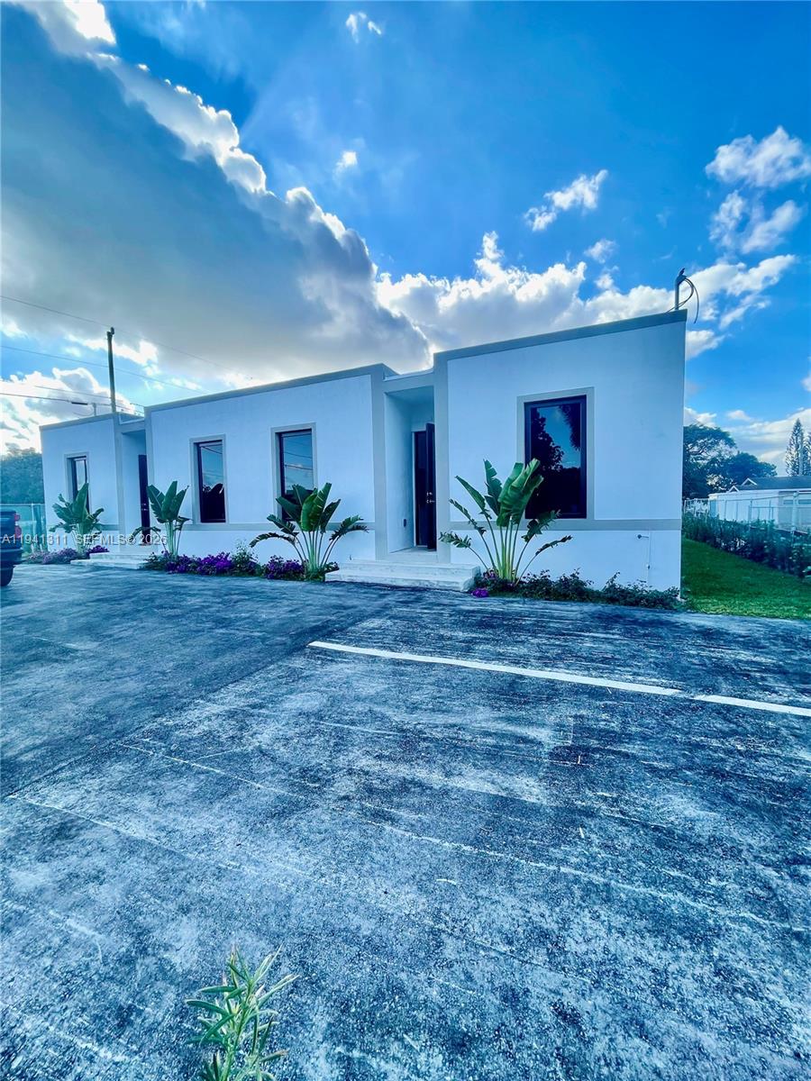 See details / 2144 sq. ft. $ 2026-01-08 0 Photo