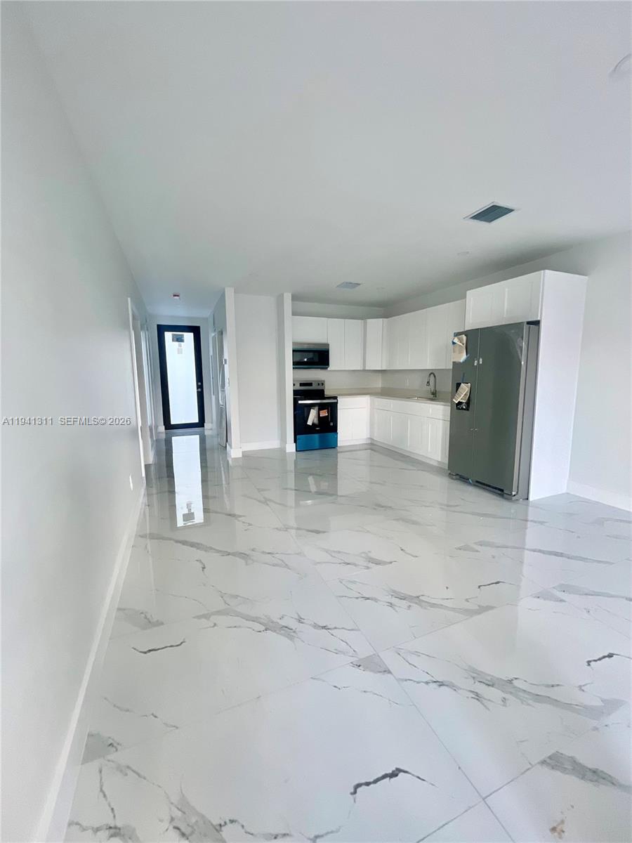 See details / 2144 sq. ft. $ 2026-01-08 0 Photo