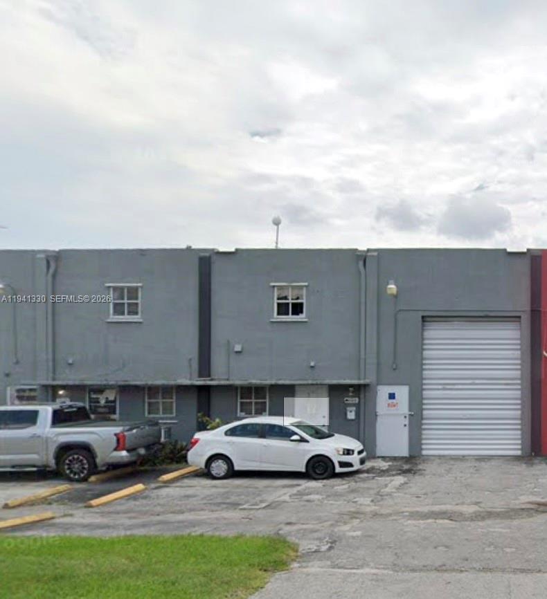   /   sq. ft. $ 2026-01-08 0 foto