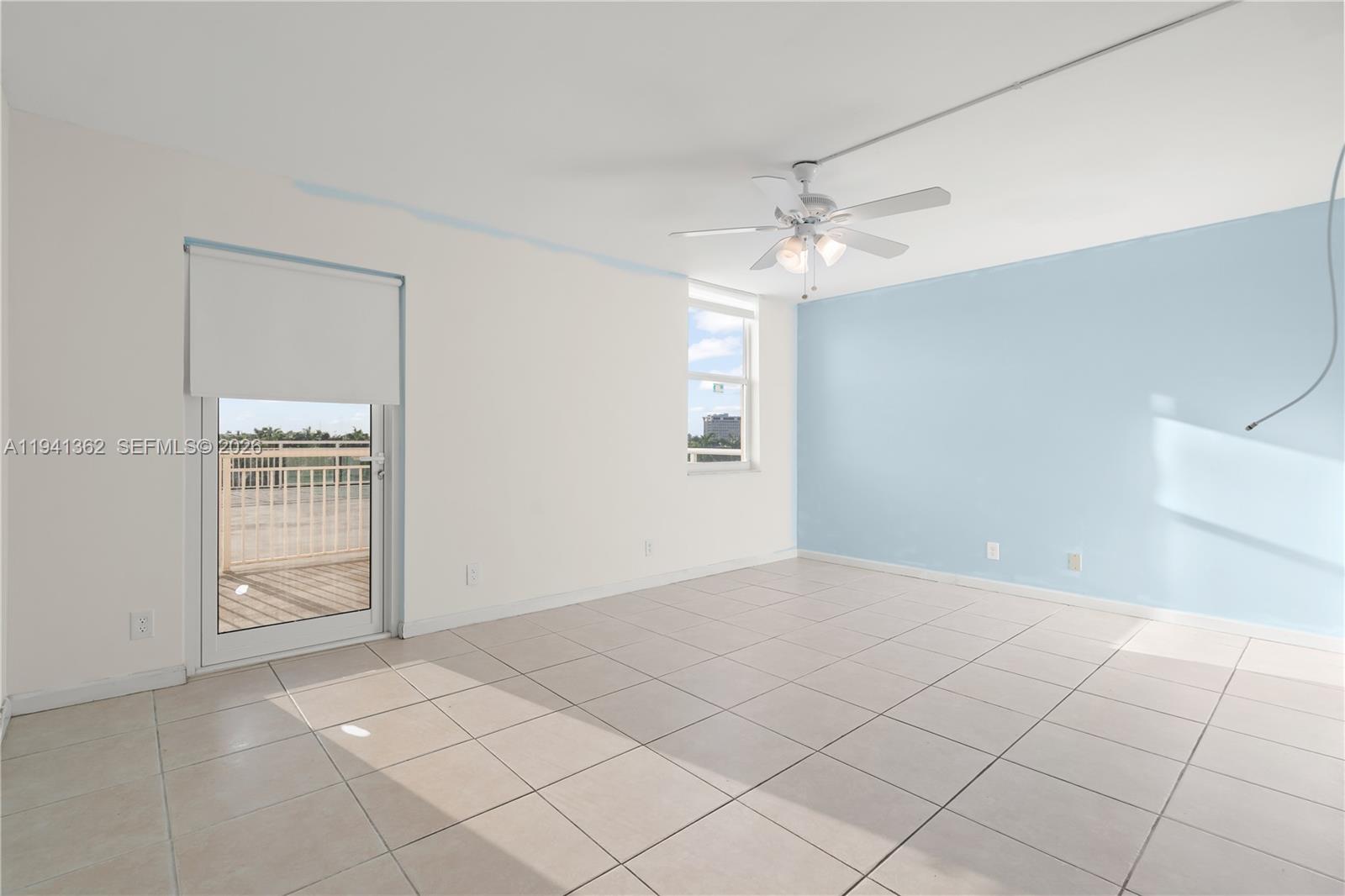 Photo of 437 Golden Isles Dr #4D, Hallandale Beach, Florida, 33009 -