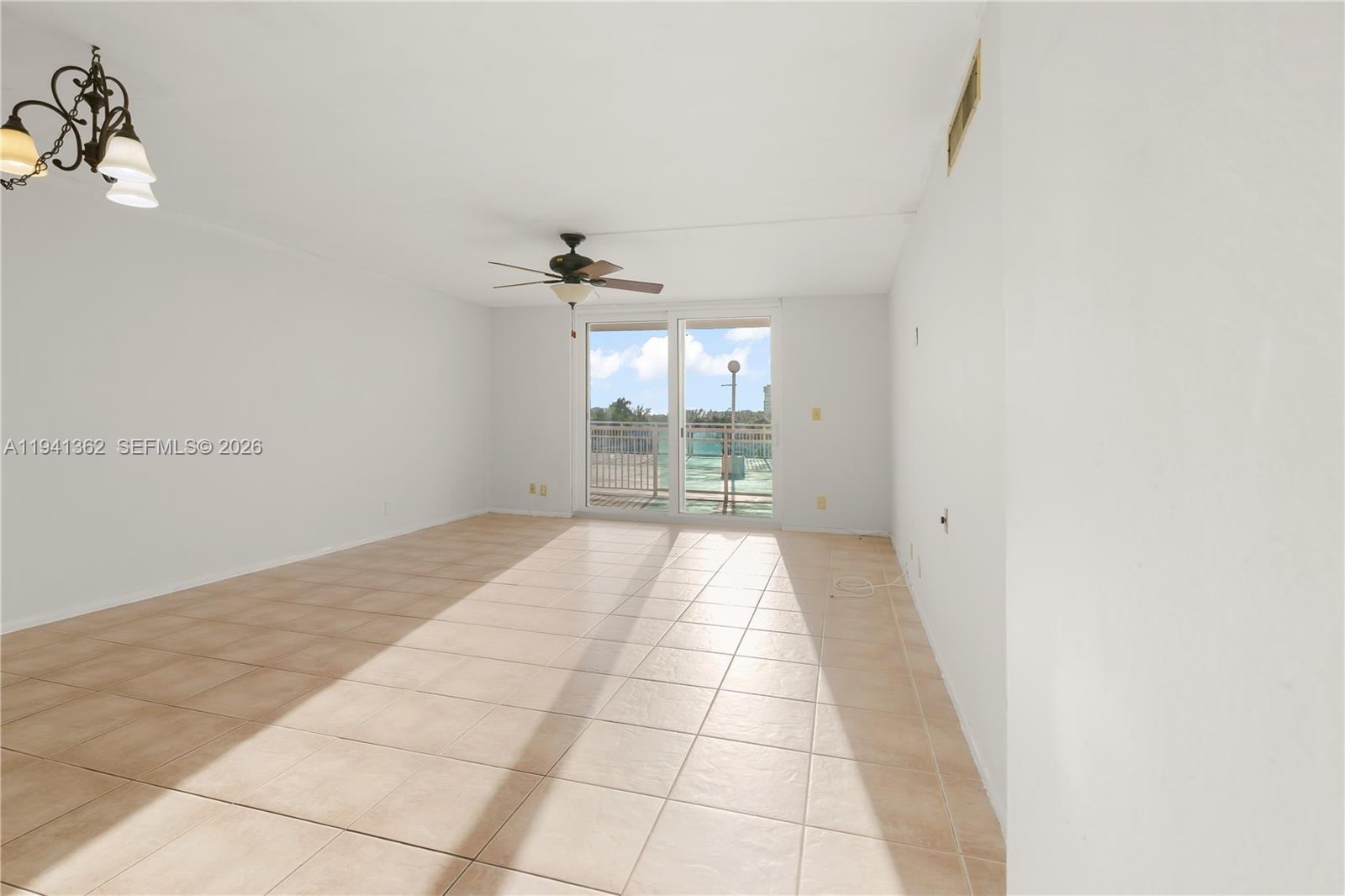 Photo of 437 Golden Isles Dr #4D, Hallandale Beach, Florida, 33009 -