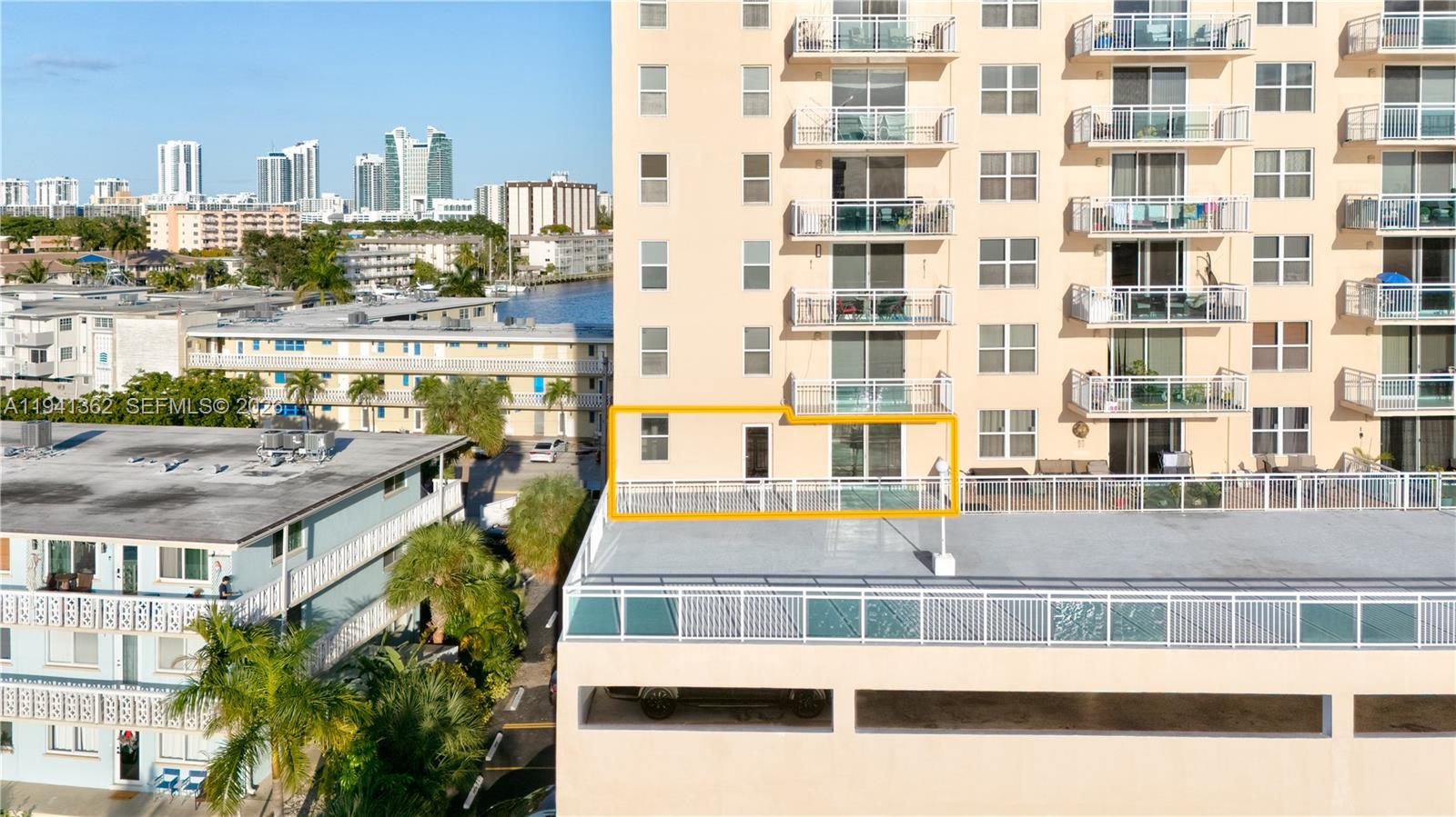 Photo of 437 Golden Isles Dr #4D, Hallandale Beach, Florida, 33009 -