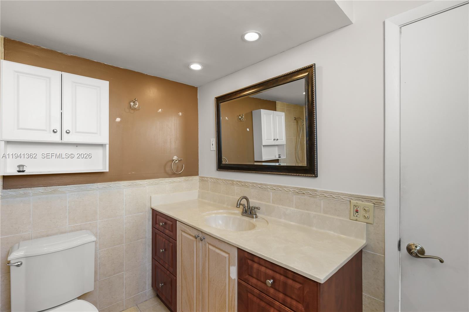 Photo of 437 Golden Isles Dr #4D, Hallandale Beach, Florida, 33009 -