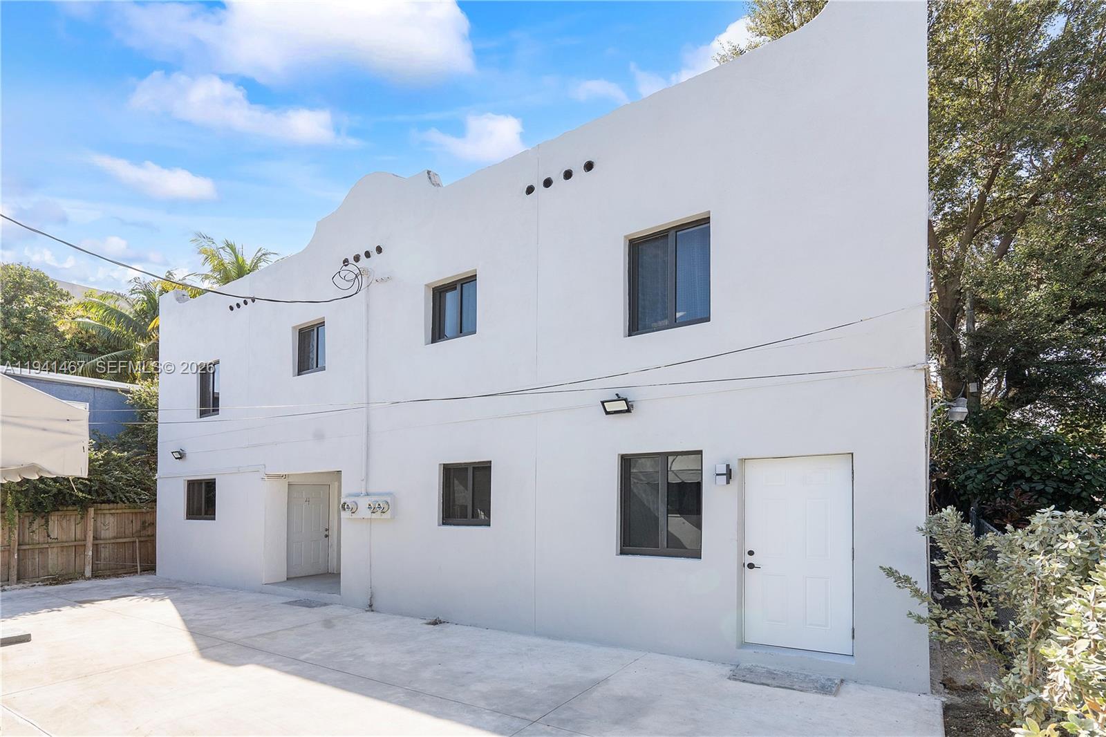   /  3998 sq. ft. $ 2026-01-08 0 Photo