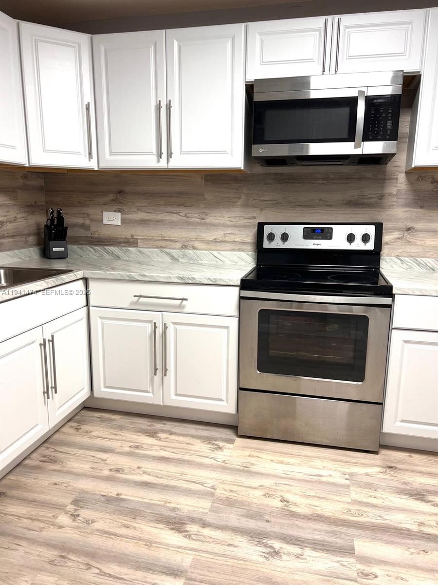 See details 403-3 2 / 2 1315 sq. ft. $ 2026-01-08 0 Photo