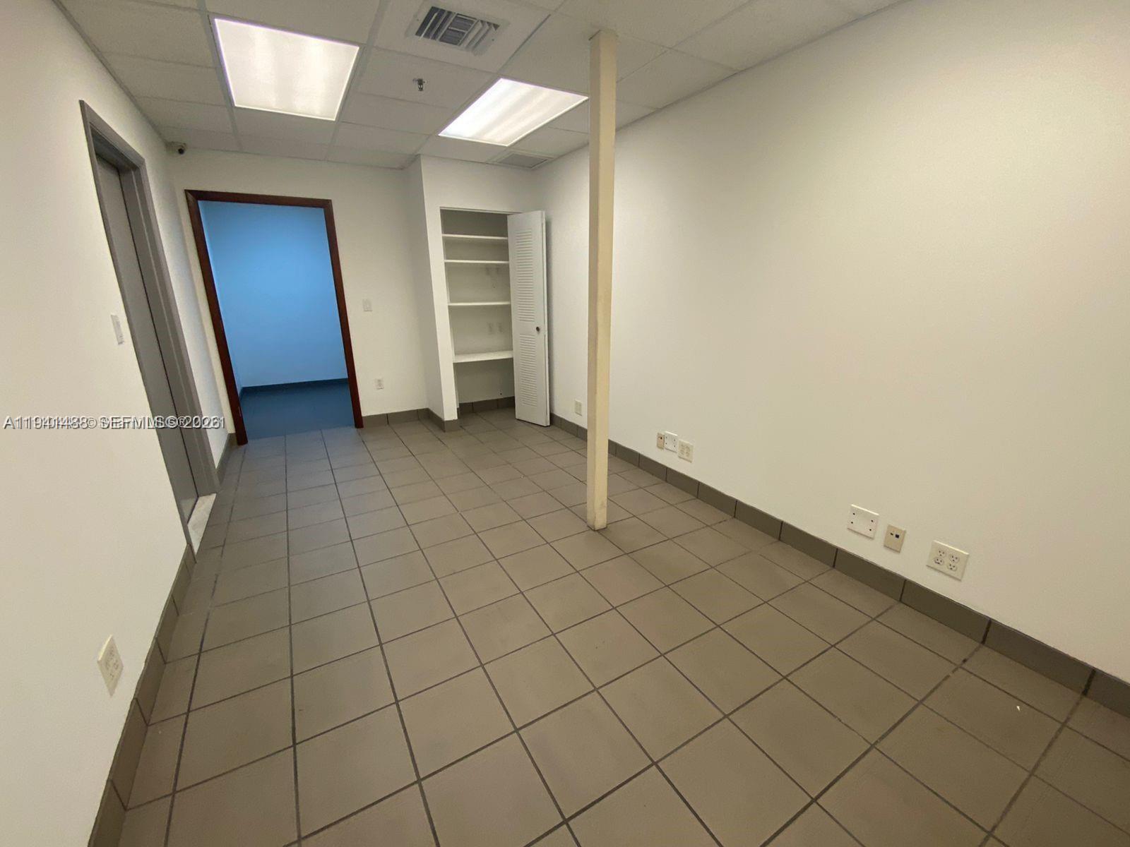   /   sq. ft. $ 2026-01-08 0 foto