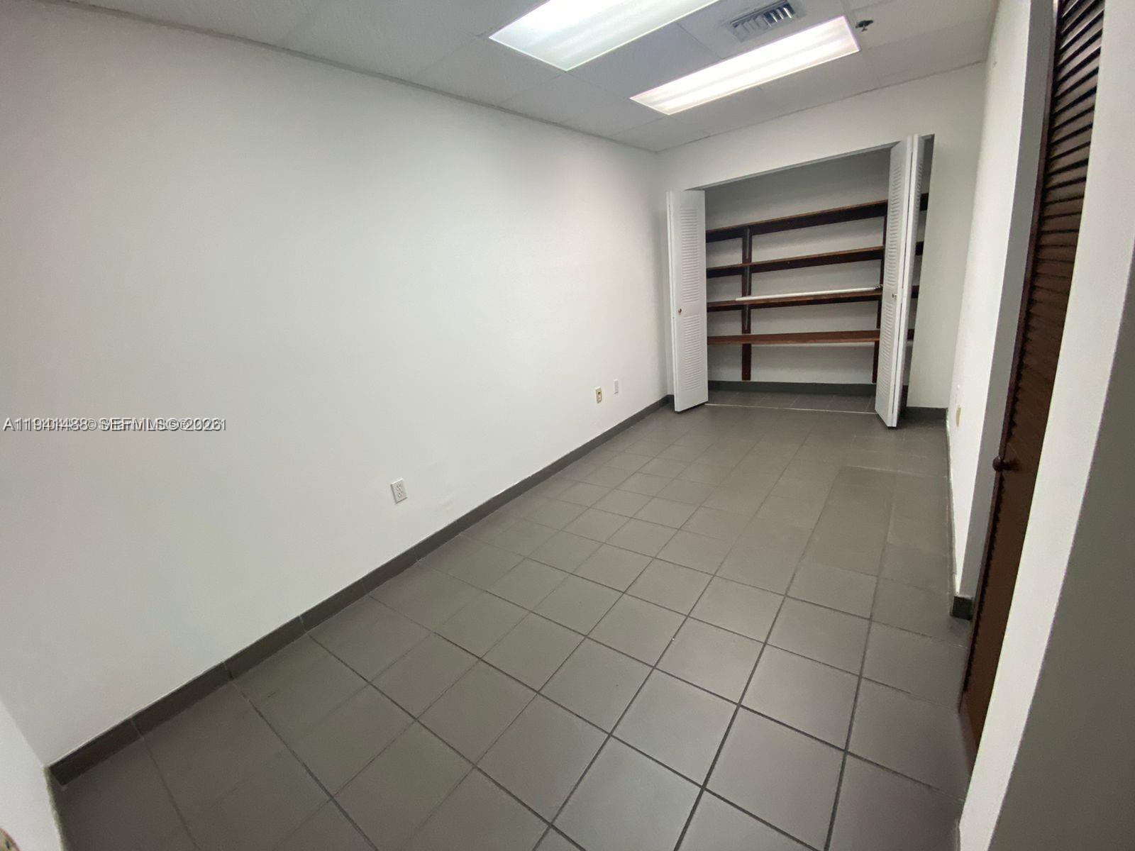   /   sq. ft. $ 2026-01-08 0 foto