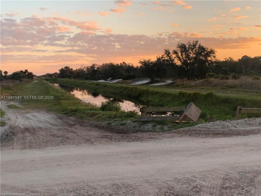   /   sq. ft. $ 2026-01-08 0 foto