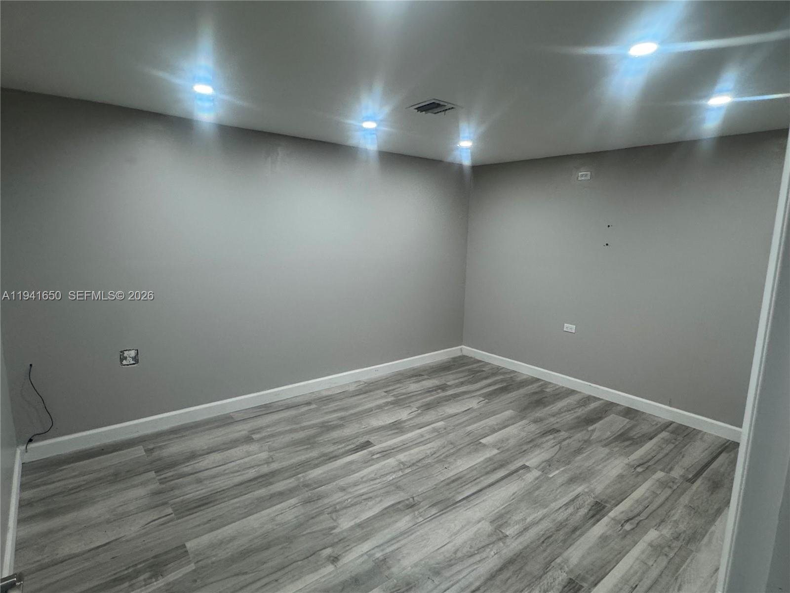 C13  /   sq. ft. $ 2026-01-08 0 Photo