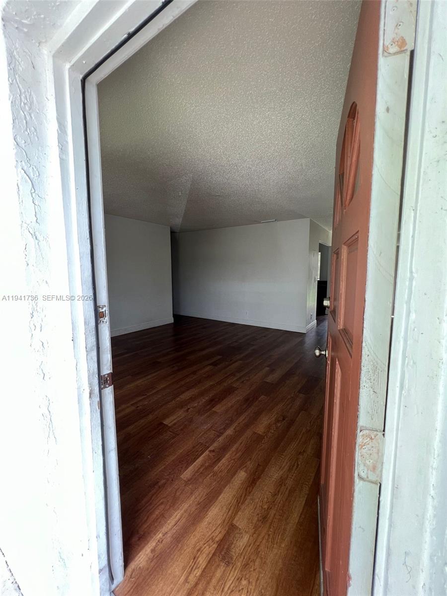   /  2412 sq. ft. $ 2026-01-08 0 foto