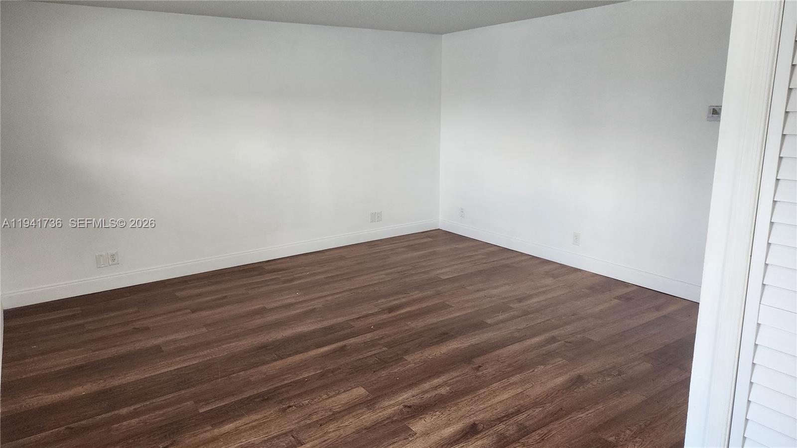   /  2412 sq. ft. $ 2026-01-08 0 foto