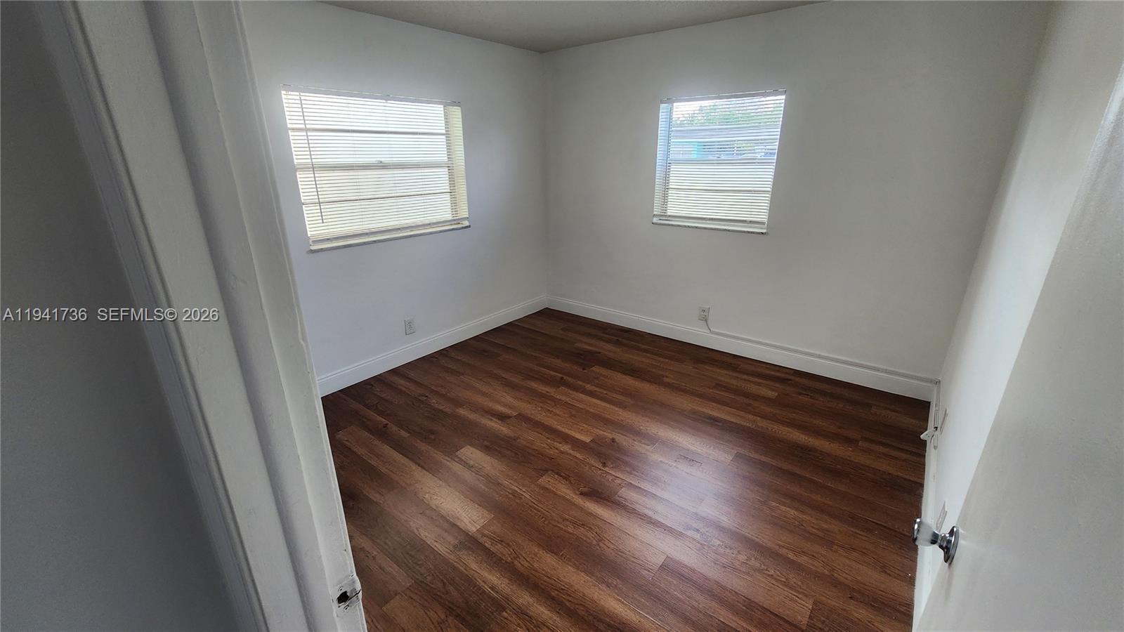   /  2412 sq. ft. $ 2026-01-08 0 foto