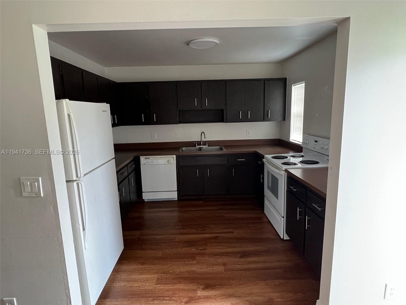   /  2412 sq. ft. $ 2026-01-08 0 foto