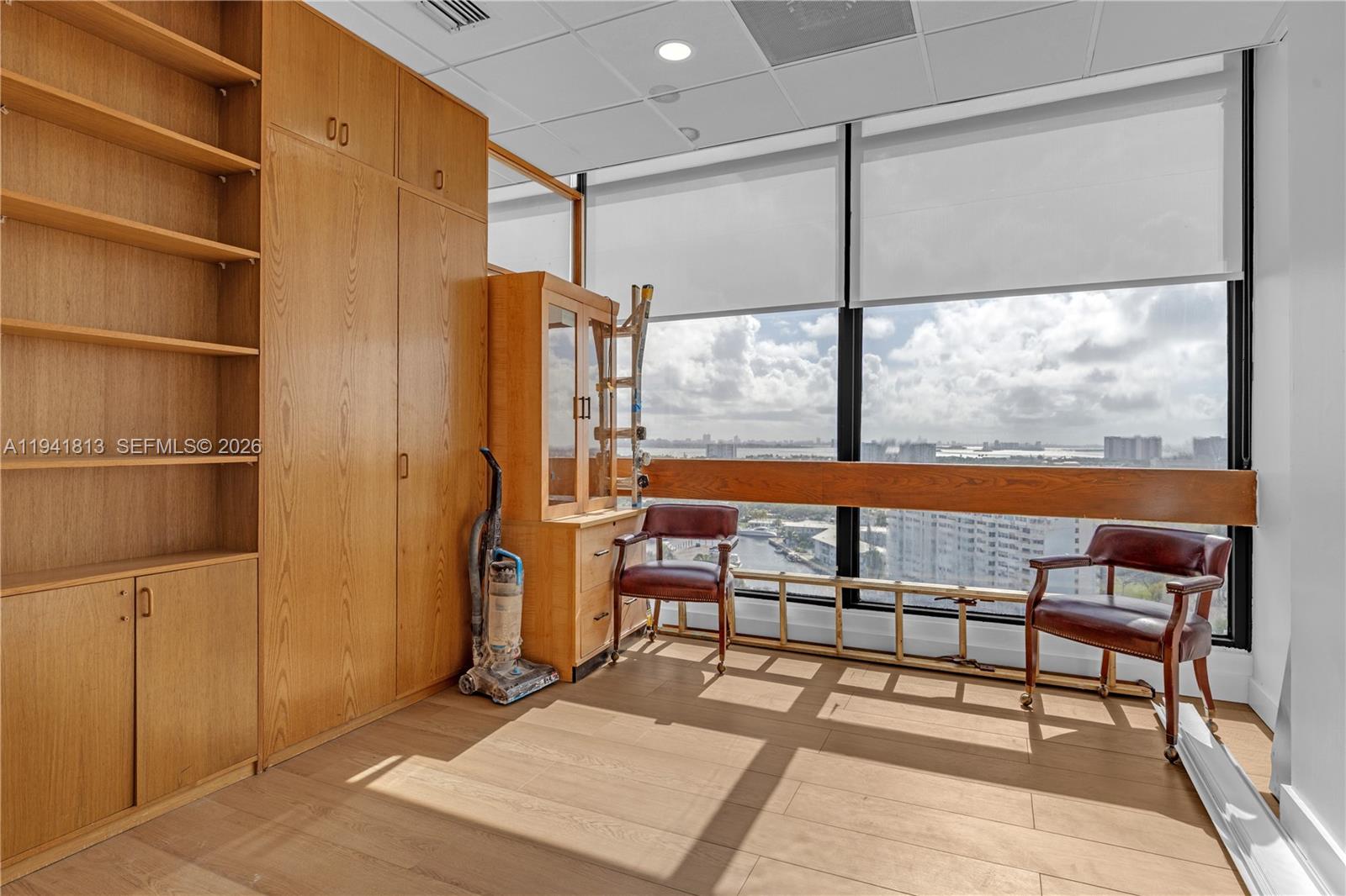 CUT-1-2-3  /   кв.футов $ 2026-01-08 0 Фото