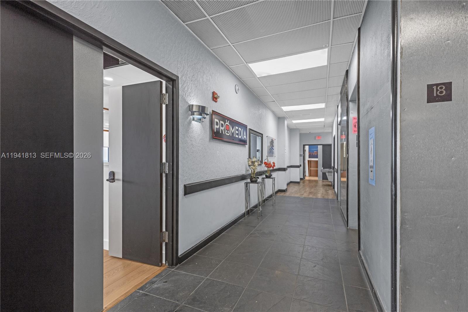 CUT-1-2-3  /   кв.футов $ 2026-01-08 0 Фото