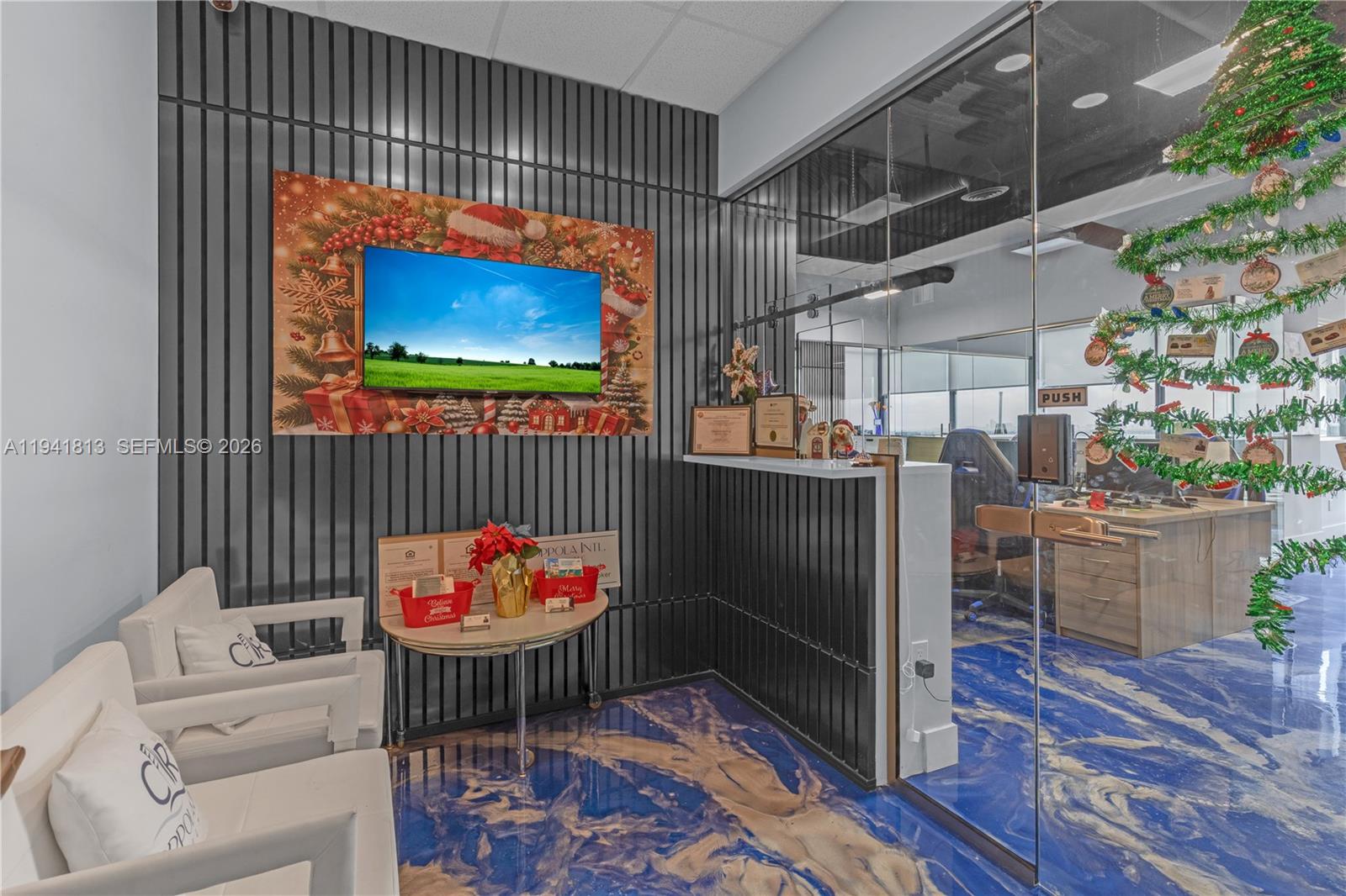 CUT-1-2-3  /   кв.футов $ 2026-01-08 0 Фото