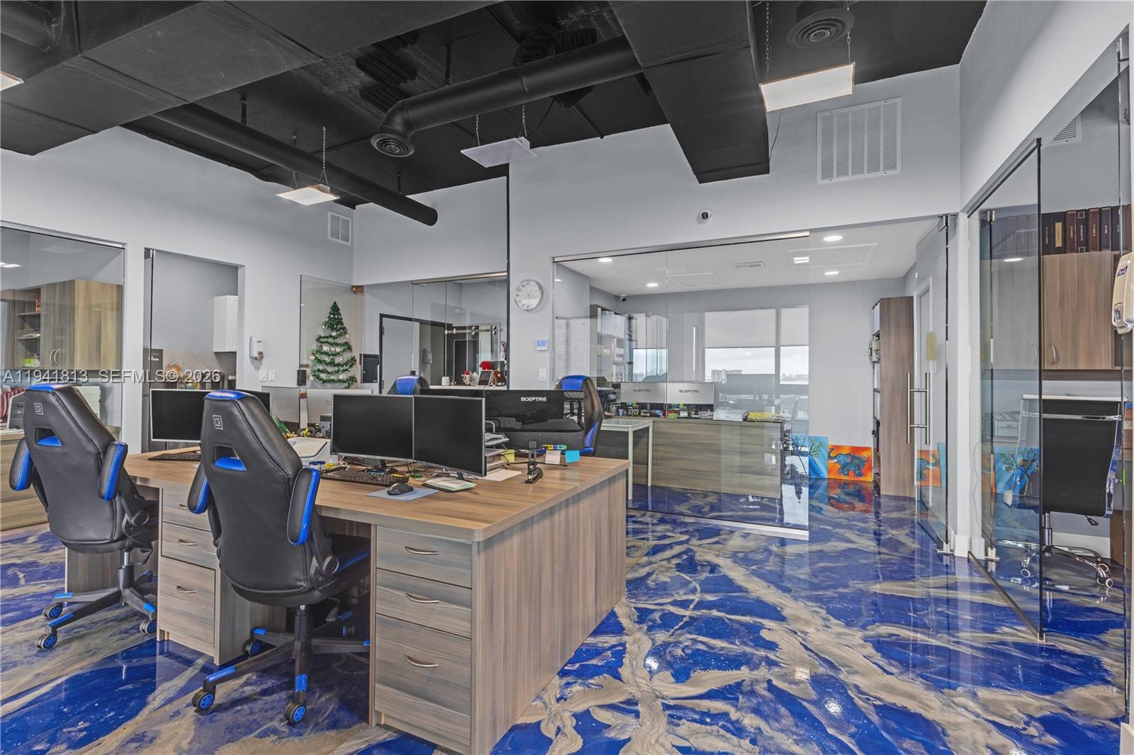 CUT-1-2-3  /   кв.футов $ 2026-01-08 0 Фото