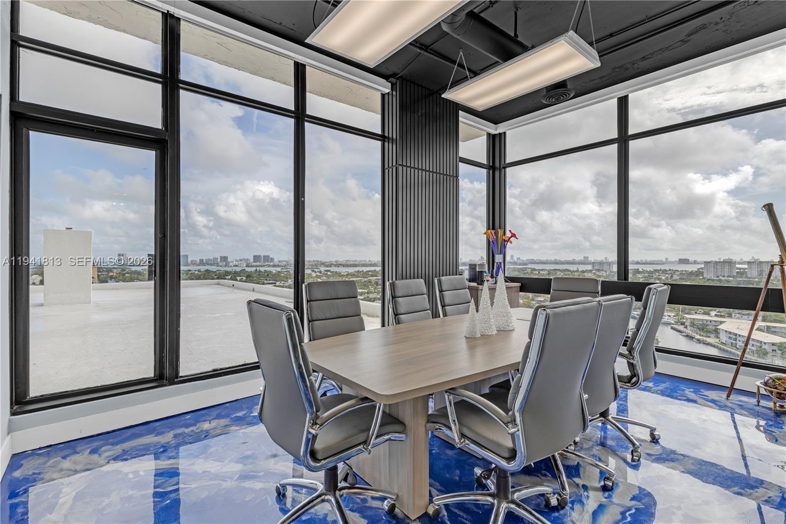 CUT-1-2-3  /   кв.футов $ 2026-01-08 0 Фото