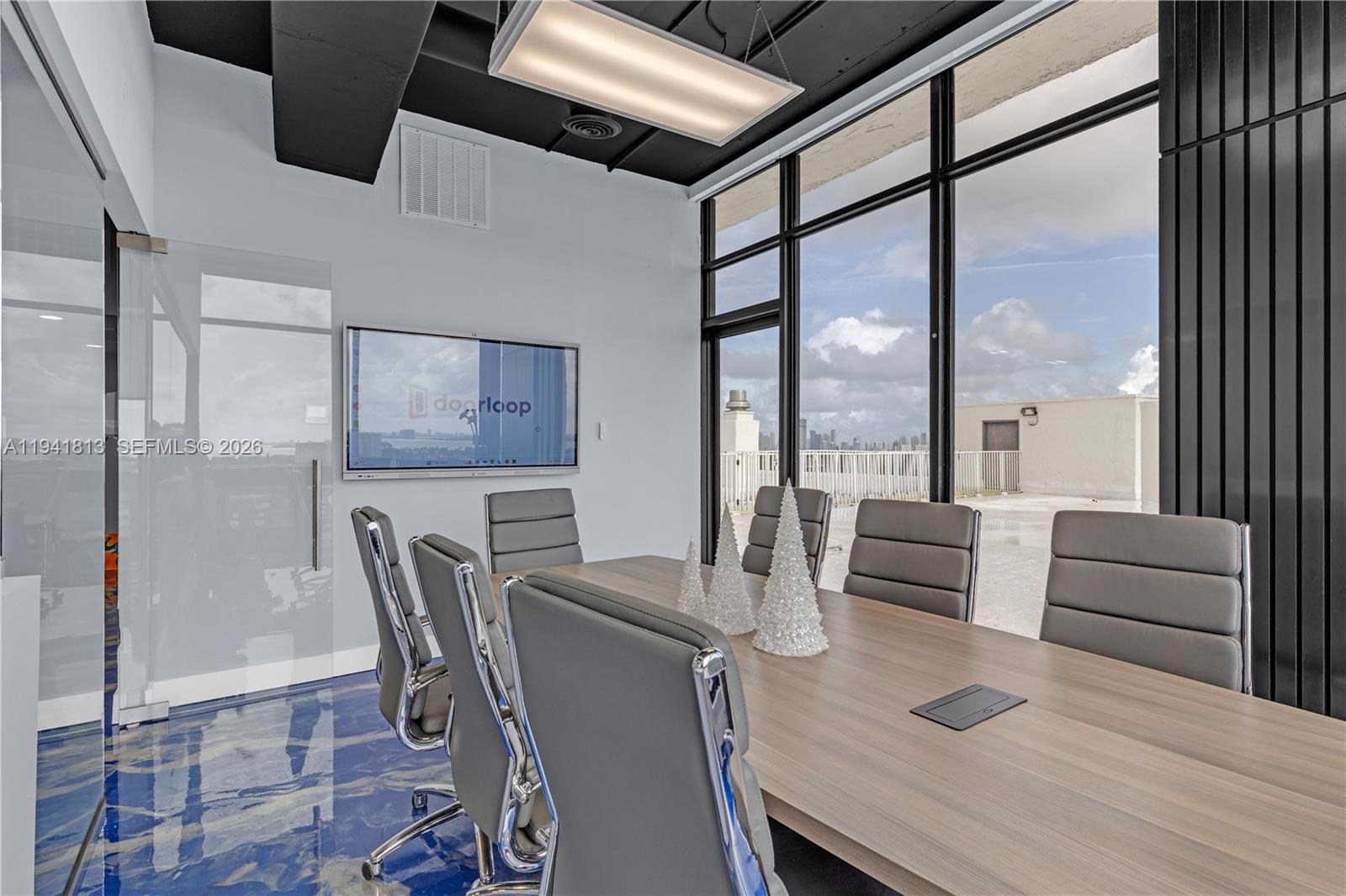 CUT-1-2-3  /   кв.футов $ 2026-01-08 0 Фото