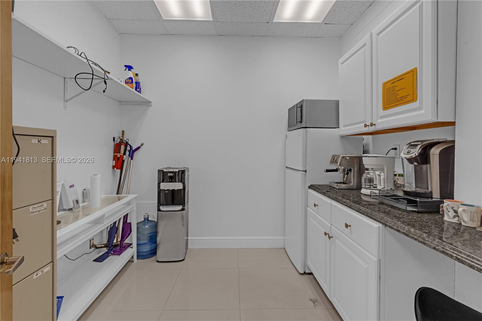 CUT-1-2-3  /   кв.футов $ 2026-01-08 0 Фото