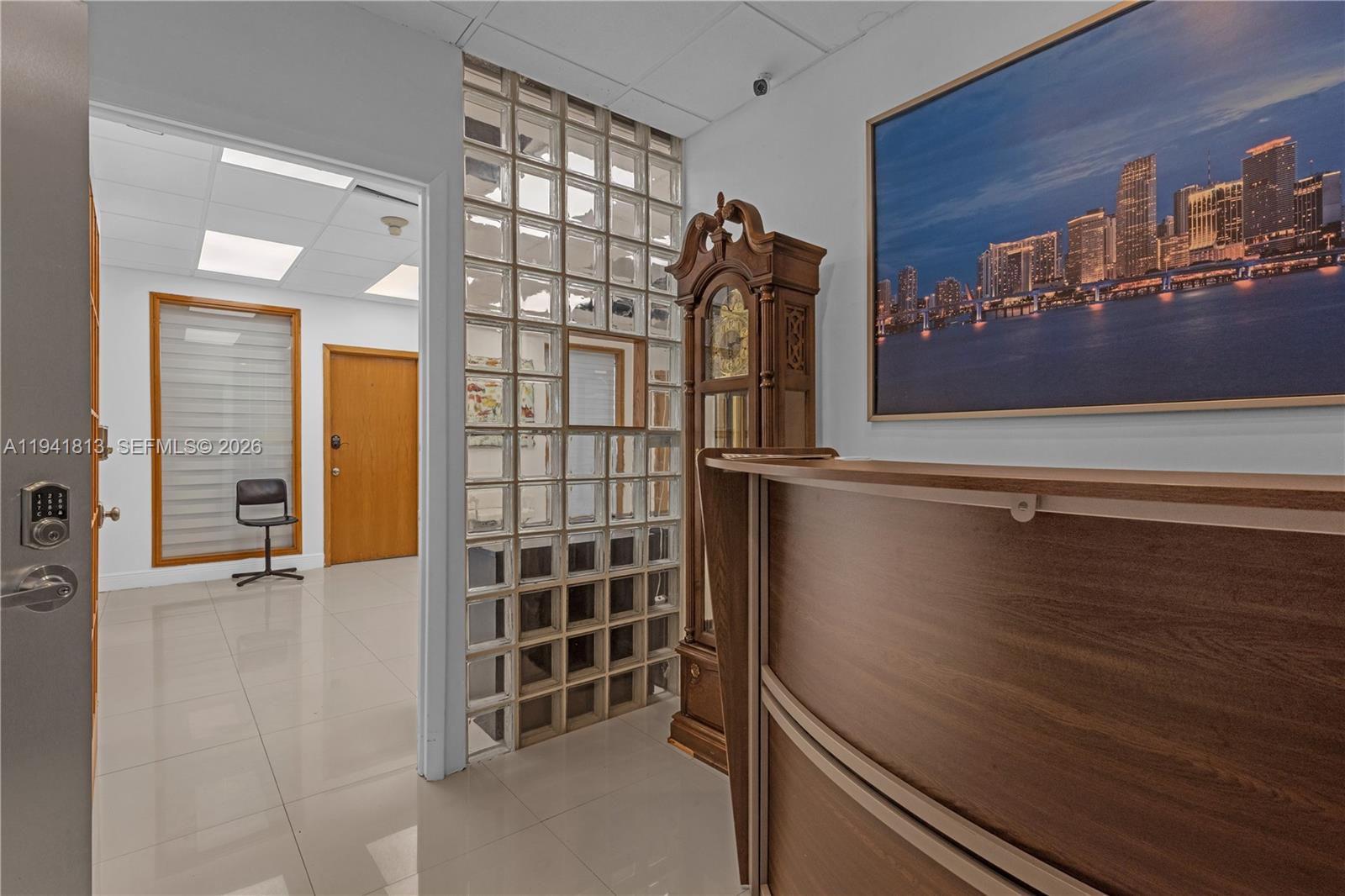 CUT-1-2-3  /   кв.футов $ 2026-01-08 0 Фото