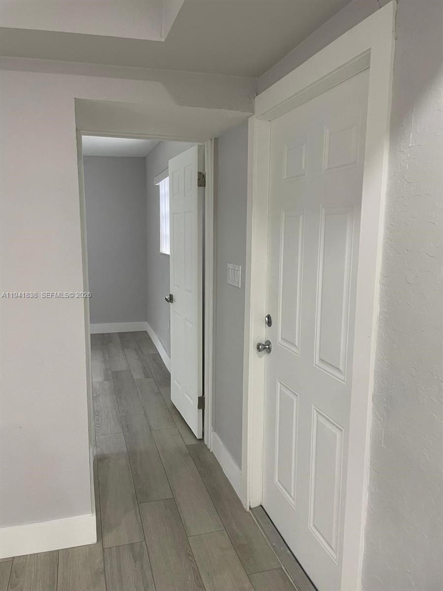 6241 3 / 2 1435 кв.футов $ 2026-01-08 0 Фото