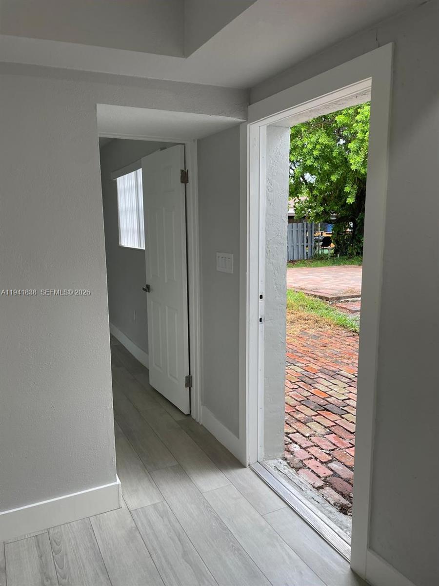 6241 3 / 2 1435 кв.футов $ 2026-01-08 0 Фото