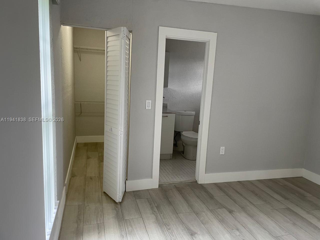 6241 3 / 2 1435 кв.футов $ 2026-01-08 0 Фото