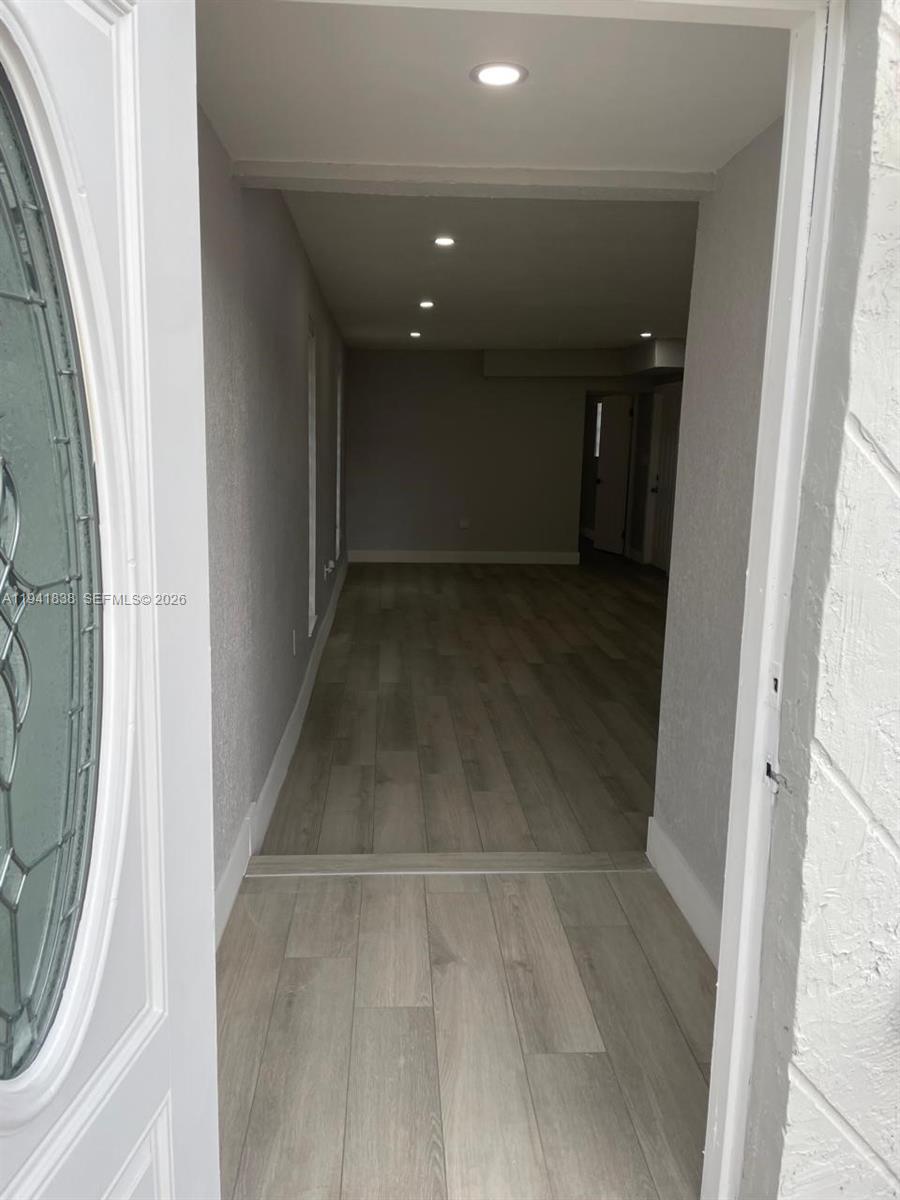 6241 3 / 2 1435 кв.футов $ 2026-01-08 0 Фото