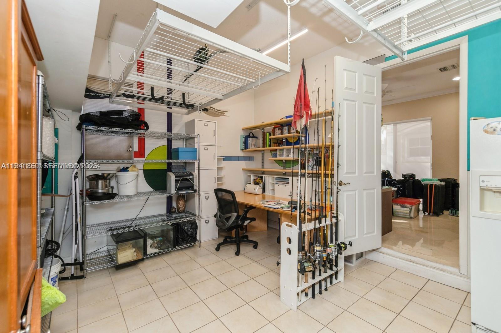 Photo of 999 Harbor Vw N  (999), Hollywood, Florida, 33019 - 