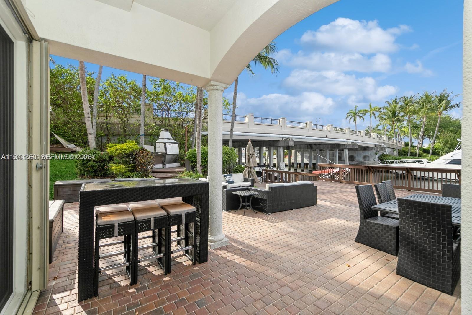 Photo of 999 Harbor Vw N  (999), Hollywood, Florida, 33019 - 