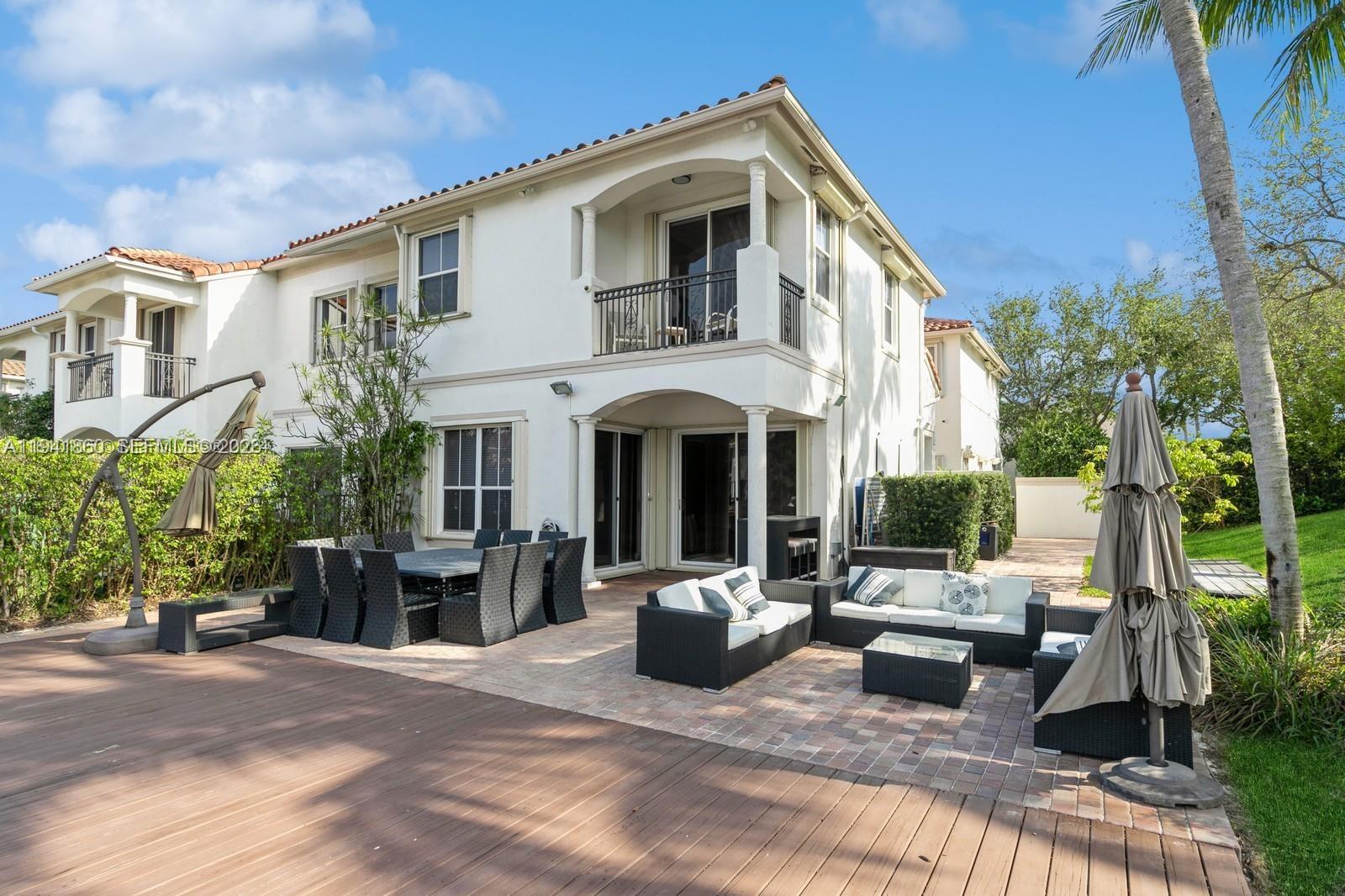 Photo of 999 Harbor Vw N  (999), Hollywood, Florida, 33019 - 