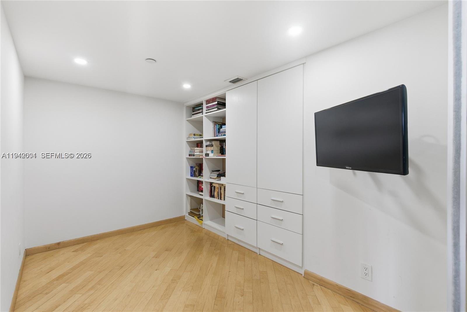 Photo of 3598 Yacht Club Dr  #1101, Aventura, Florida, 33180 - 