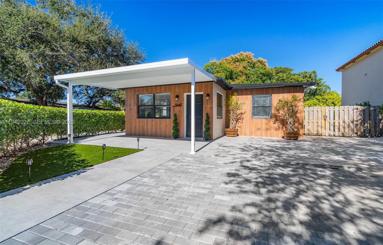   /  1621 кв.футов $ 2026-01-09 0 Фото