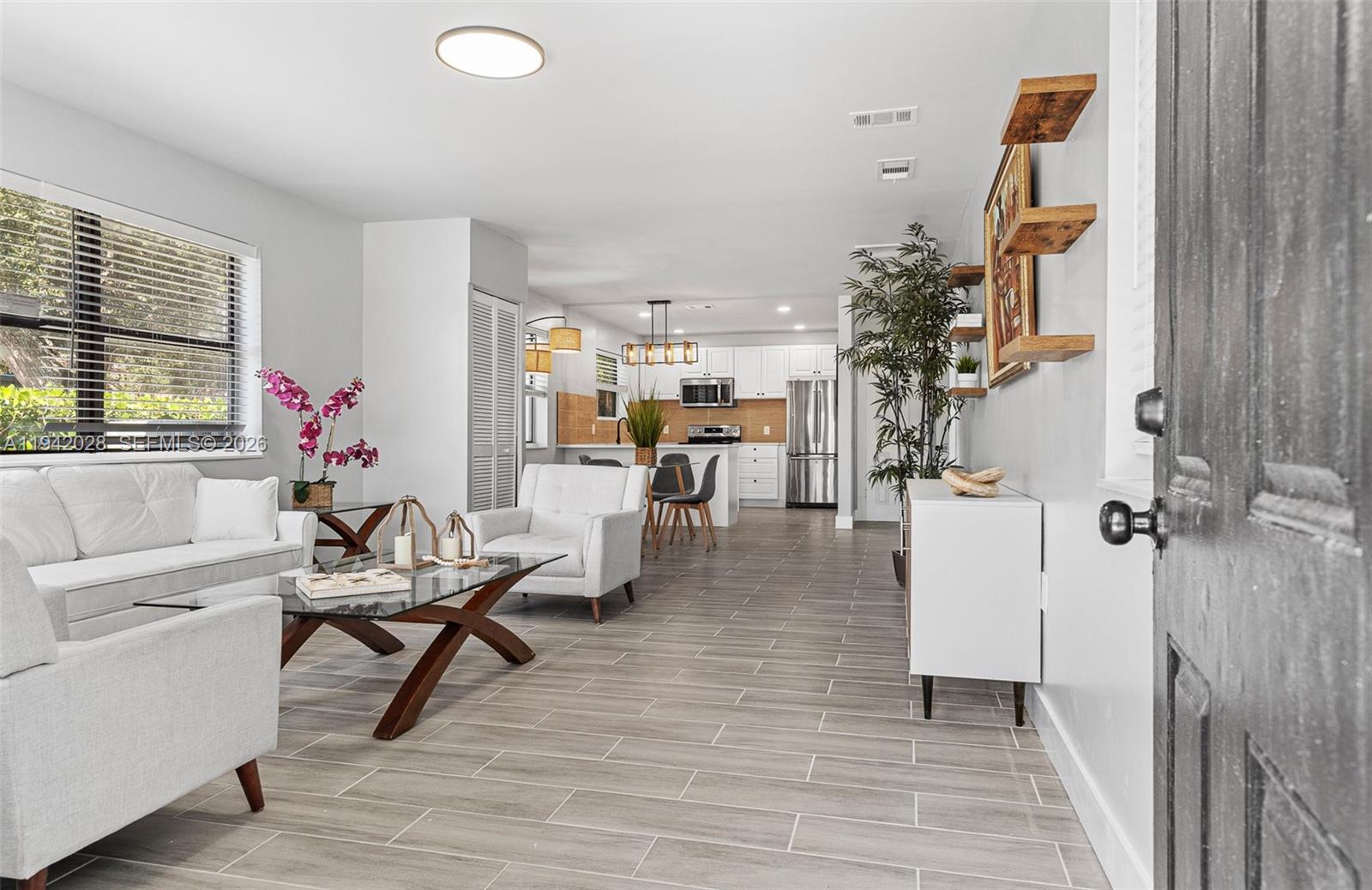   /  1621 кв.футов $ 2026-01-09 0 Фото