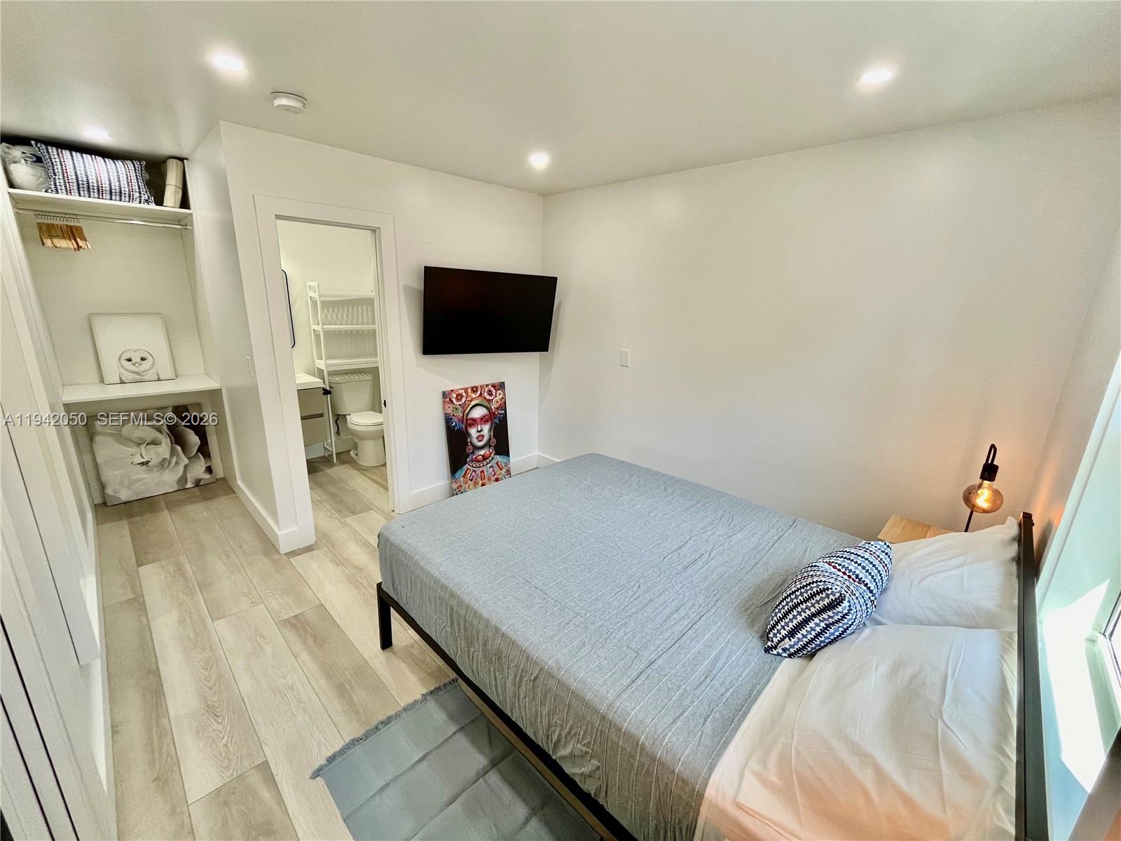 See details / 840 sq. ft. $ 2026-01-09 0 Photo