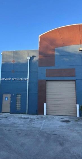 C10  /   sq. ft. $ 2026-01-09 0 Photo