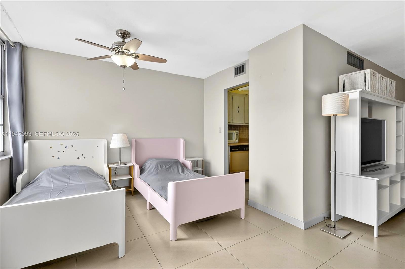 Подробнее 1905 1 / 2 1104 кв.футов $ 2026-01-09 0 Фото