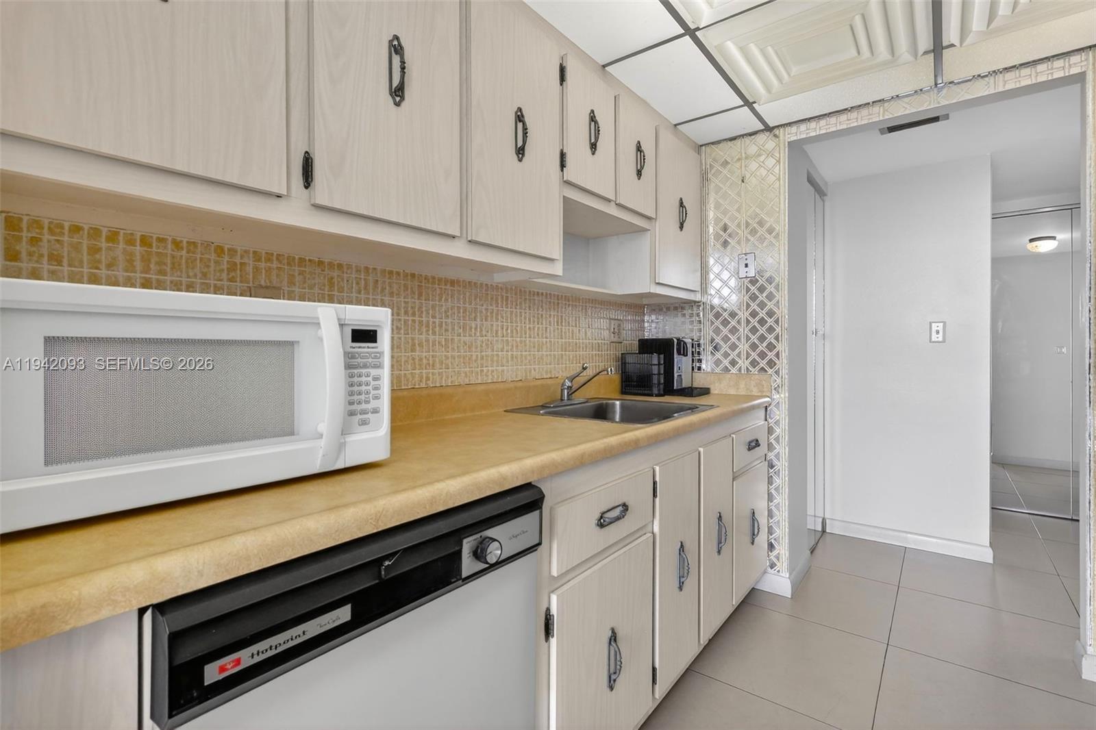 Подробнее 1905 1 / 2 1104 кв.футов $ 2026-01-09 0 Фото