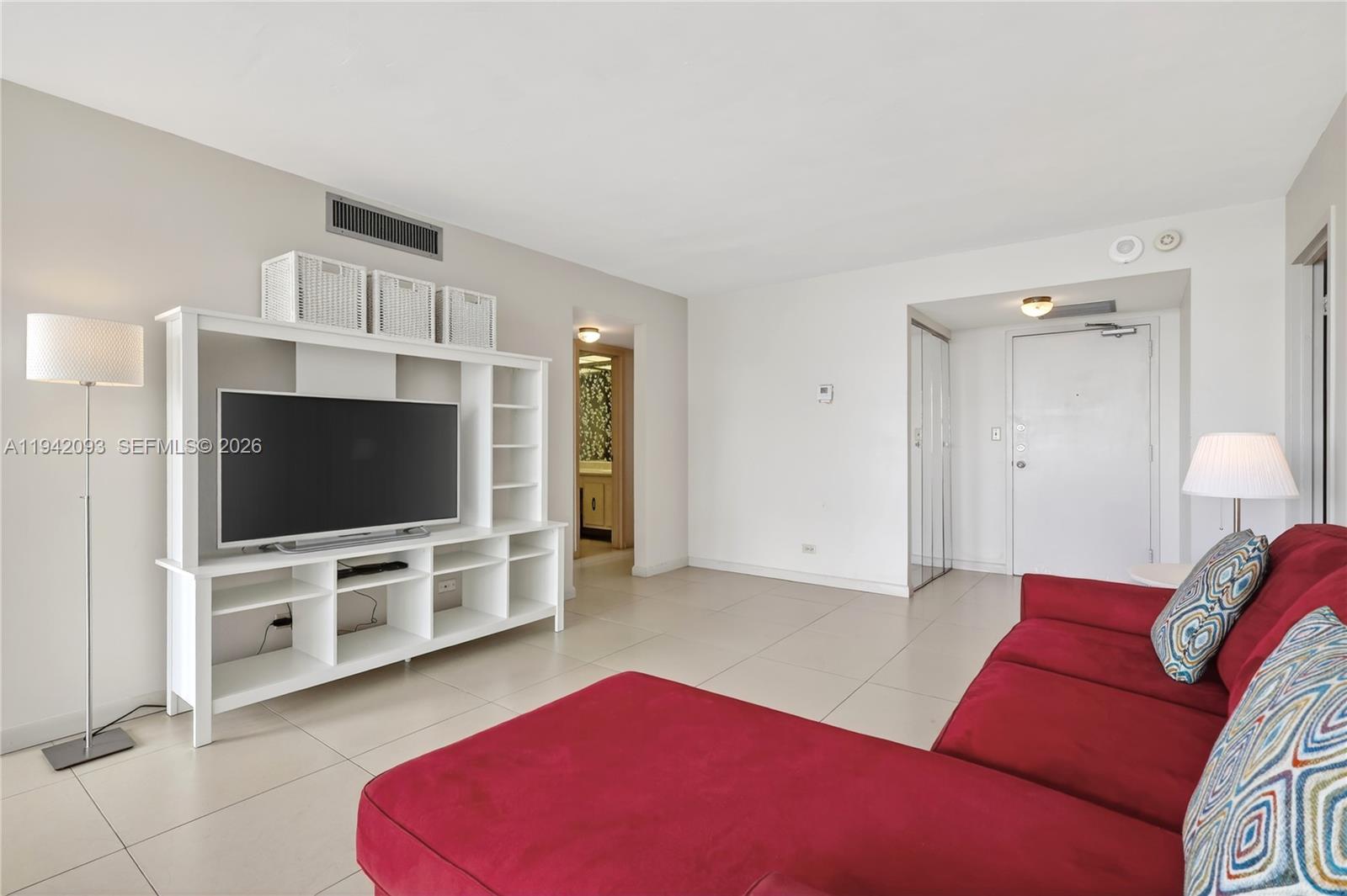 Подробнее 1905 1 / 2 1104 кв.футов $ 2026-01-09 0 Фото