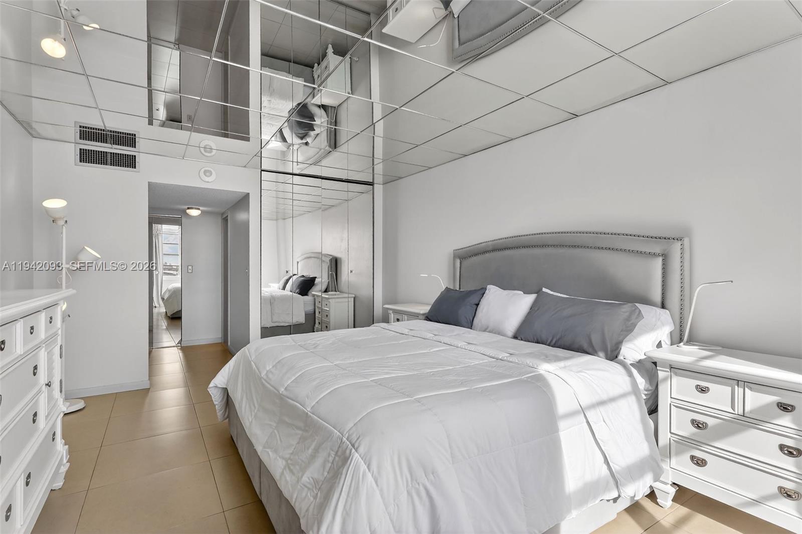 Подробнее 1905 1 / 2 1104 кв.футов $ 2026-01-09 0 Фото