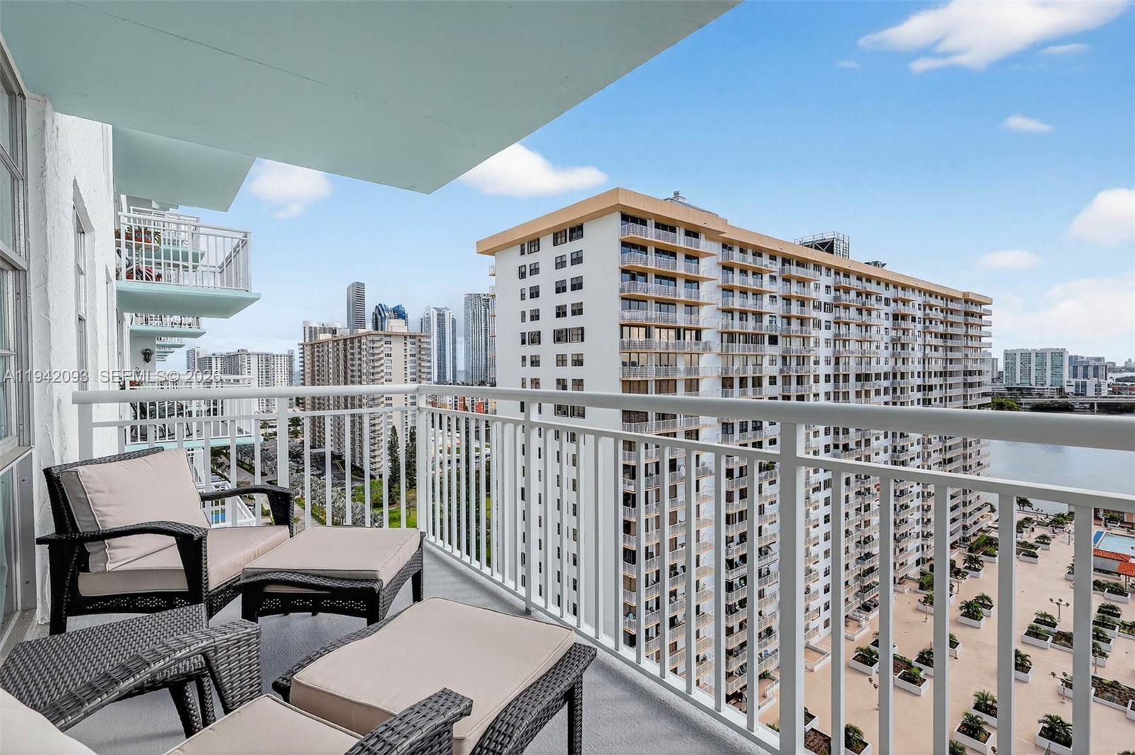 Подробнее 1905 1 / 2 1104 кв.футов $ 2026-01-09 0 Фото