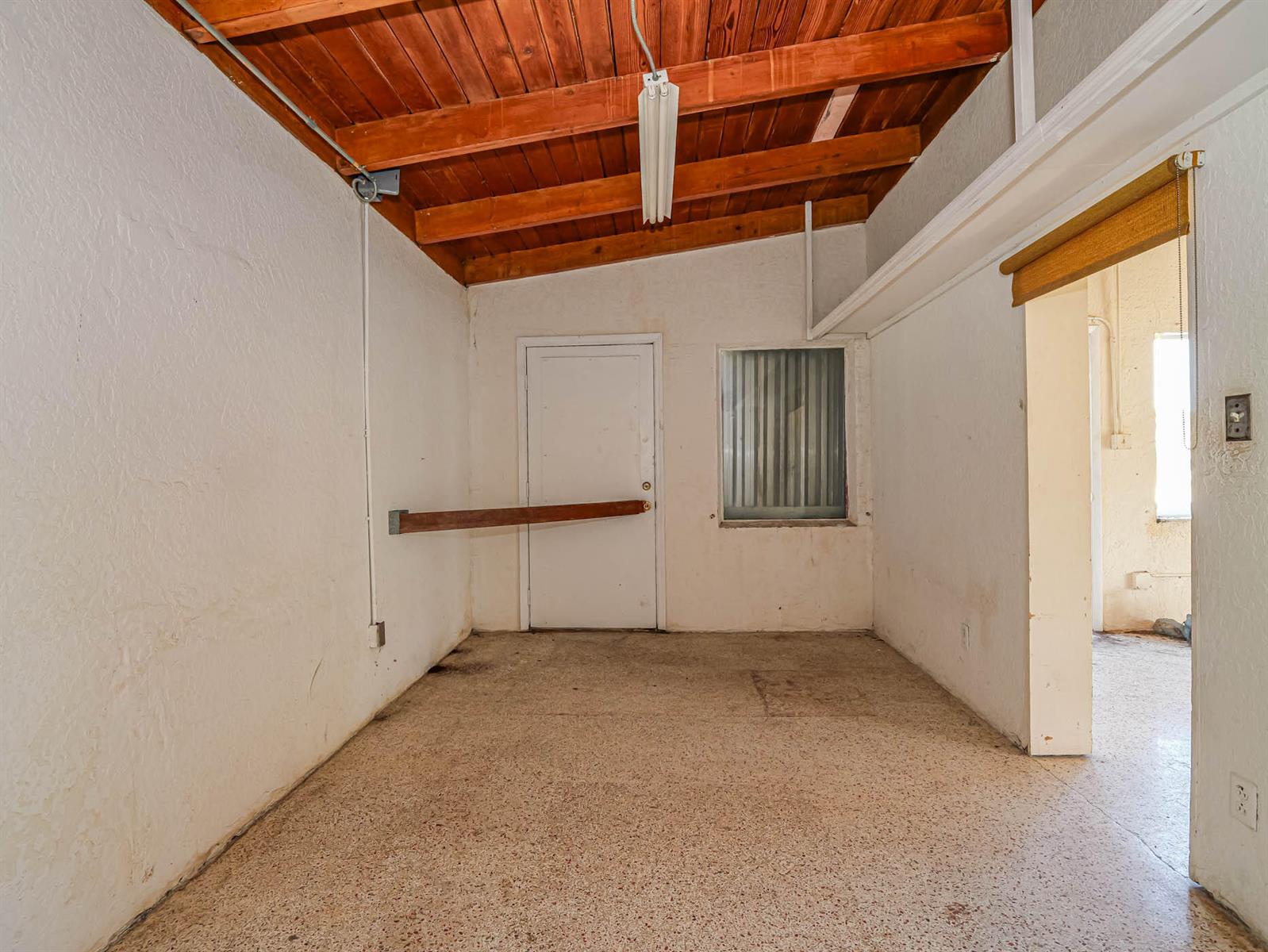 See details / 1 sq. ft. $ 2026-02-10 0 Photo
