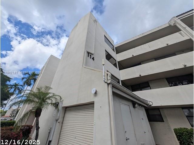 104 2 / 2 920 sq. ft. $ 2026-01-09 0 Photo