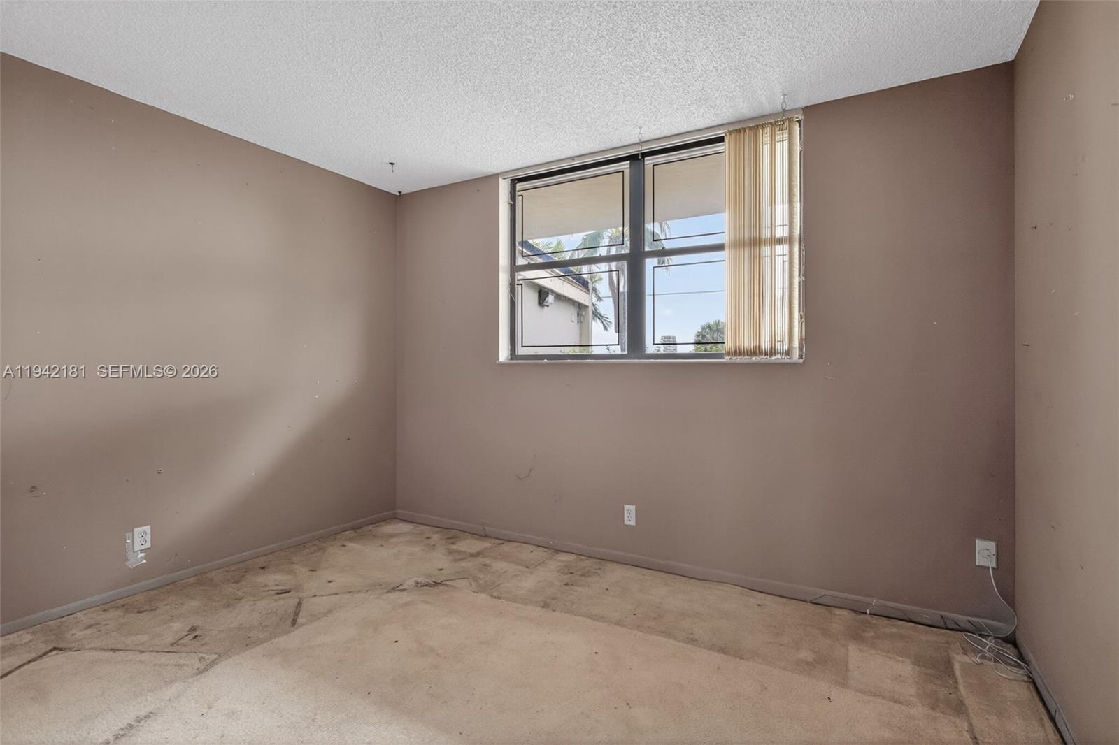 104 2 / 2 920 sq. ft. $ 2026-01-09 0 Photo