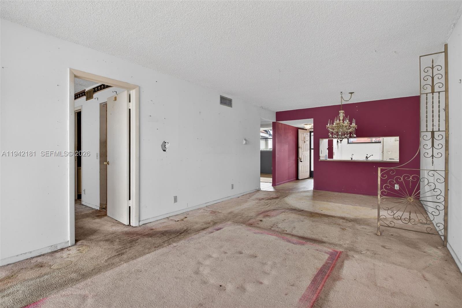 104 2 / 2 920 sq. ft. $ 2026-01-09 0 Photo